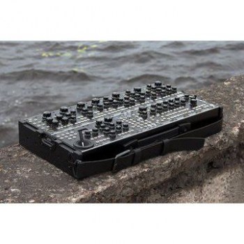 Erica Synths 2 X 104hp Aluminium Travel Case With Integrated Psu (eu Plug) купить