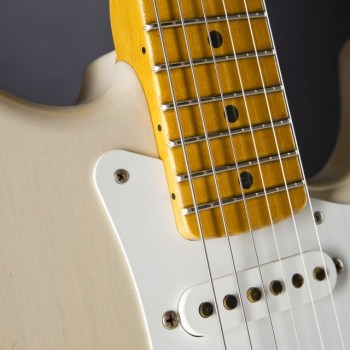 Fender 1955 Relic Stratocaster Dirty White Blonde #CZ520104 купить