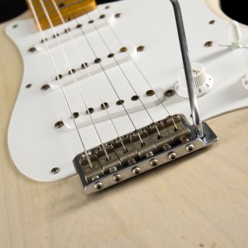 Fender 1955 Relic Stratocaster Dirty White Blonde #CZ520104 купить