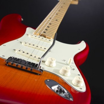 Fender American Elite Ash Stratocaster MN ACB Aged Cherry Burst купить