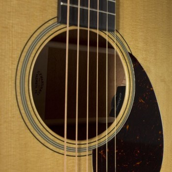 Martin Guitars OMC-18E Natural High Gloss купить