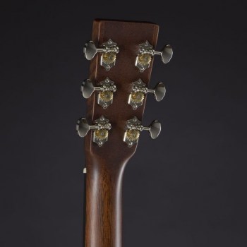 Martin Guitars OMC-18E Natural High Gloss купить