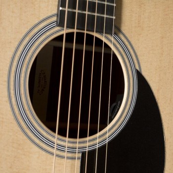 Martin Guitars OMC-28E Natural High Gloss купить