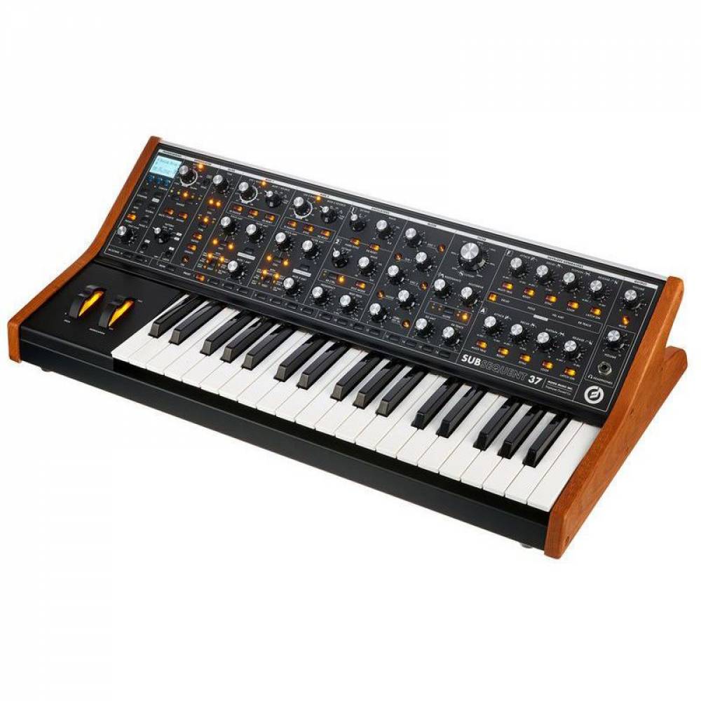 Moog Subsequent 37 Standard