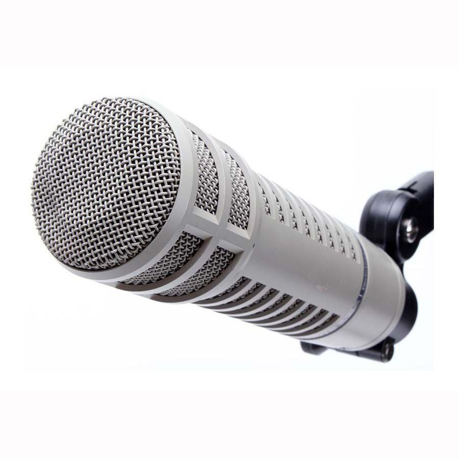 Electro voice re20. Electro Voice re-20 Microphone. Electro Voice микрофон. Динамический микрофон Electro Voice. Electro Voice r20 микрофон.